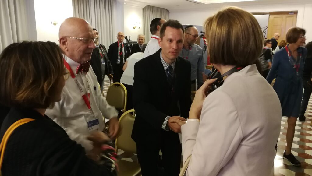 Dr. Robert Stanton, Dr. Jason Malone y Dra. Ana María Bueno